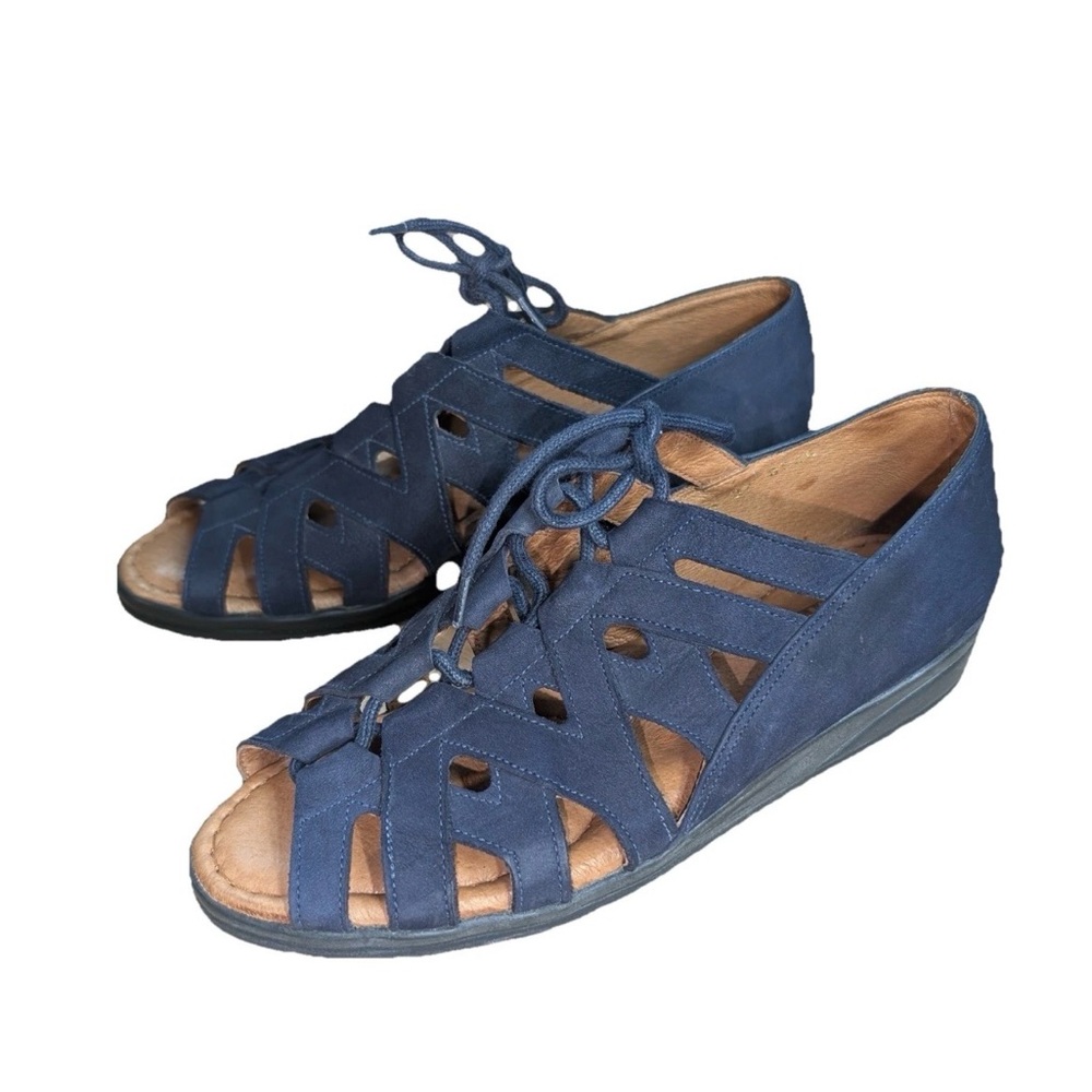 BeautiFeel Navy Blue Leather Cutout Sandals